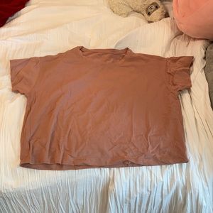 pink lulu cropped tee